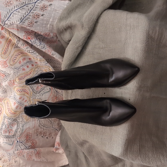 Sam Edelman Black leather boots size 9 - Picture 2 of 6
